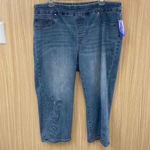 Chico's blue denim embroidered capris size 16